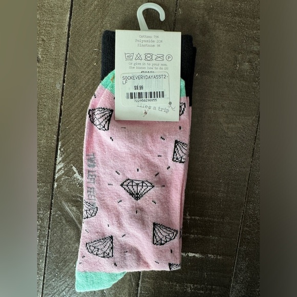 TWO LEFT FEET NWT Diamonds Are Forever Big Feet W 10-12.5 M 8.5-13 - Picture 2 of 3